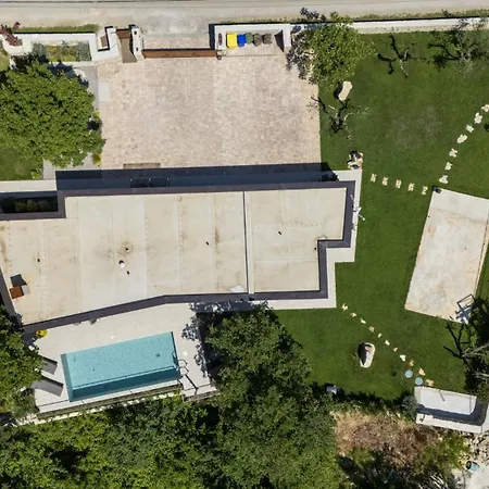 Veros For 5 People Near - Rabac With Private Pool & Kids Playground *