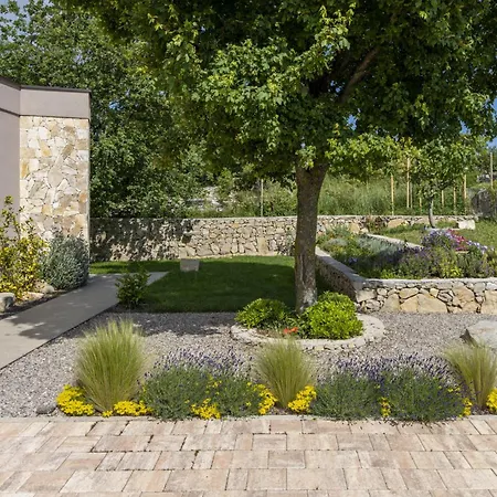 Veros For 5 People Near - Rabac With Private Pool & Kids Playground Vila
