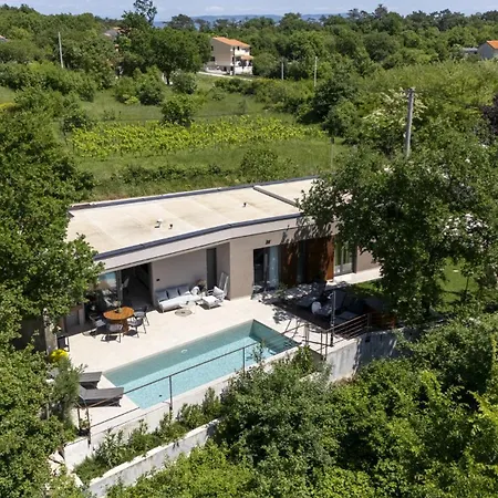 Veros For 5 People Near - Rabac With Private Pool & Kids Playground Vila
